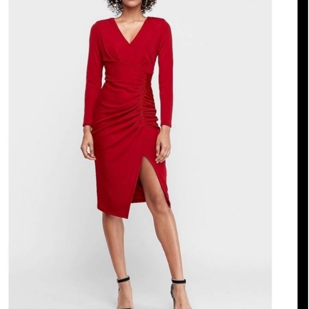 Express Women’s Red Long Sleeve V-neck Ruching Body Con Dress Size S